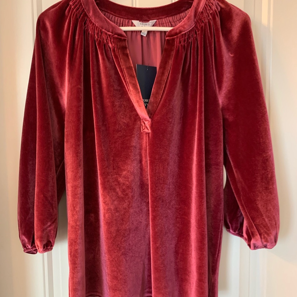 Crown and Ivy Velvet Red Women's Top